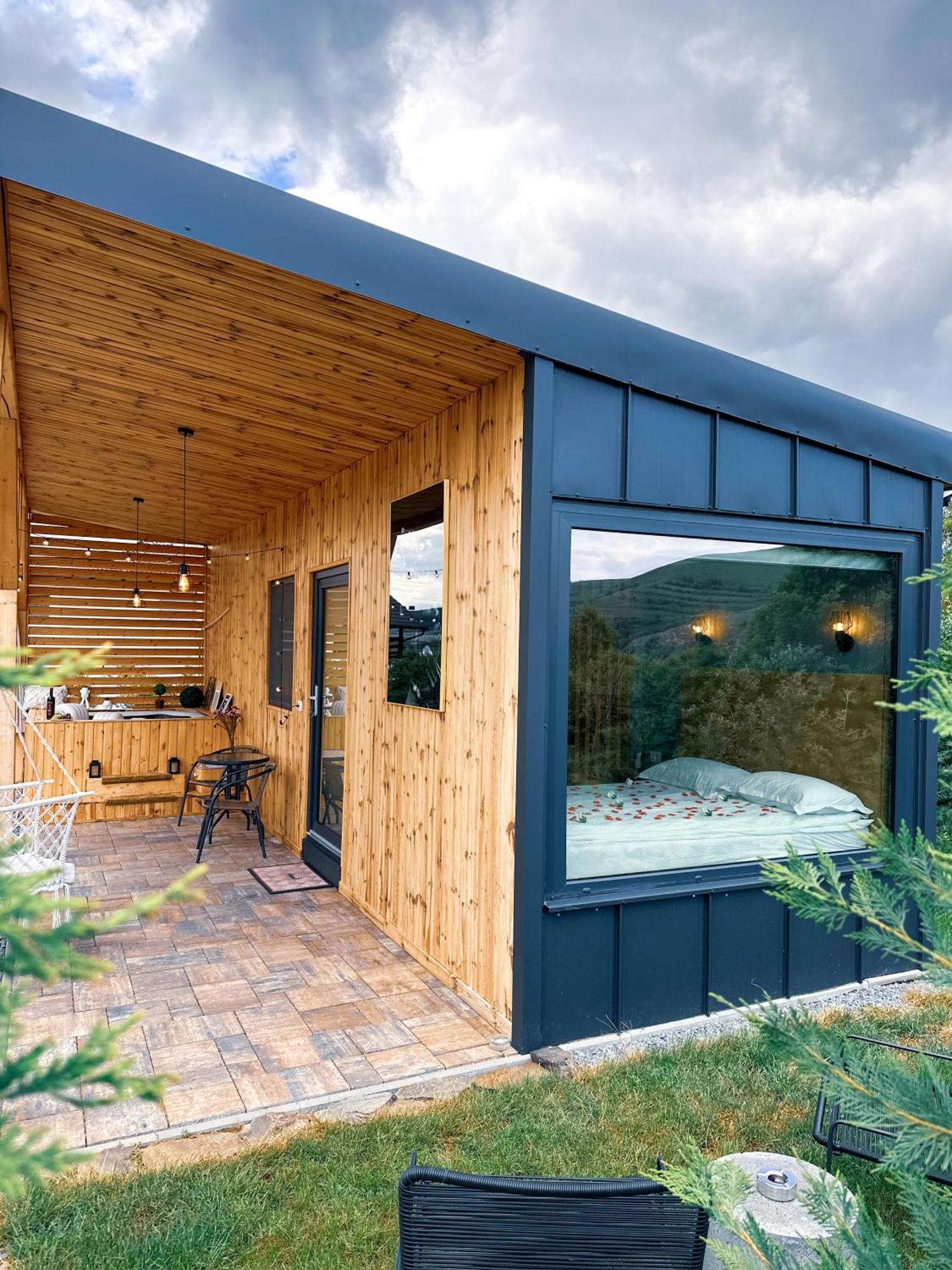 Villa Kubiq Transalpina Petresti Exterior foto