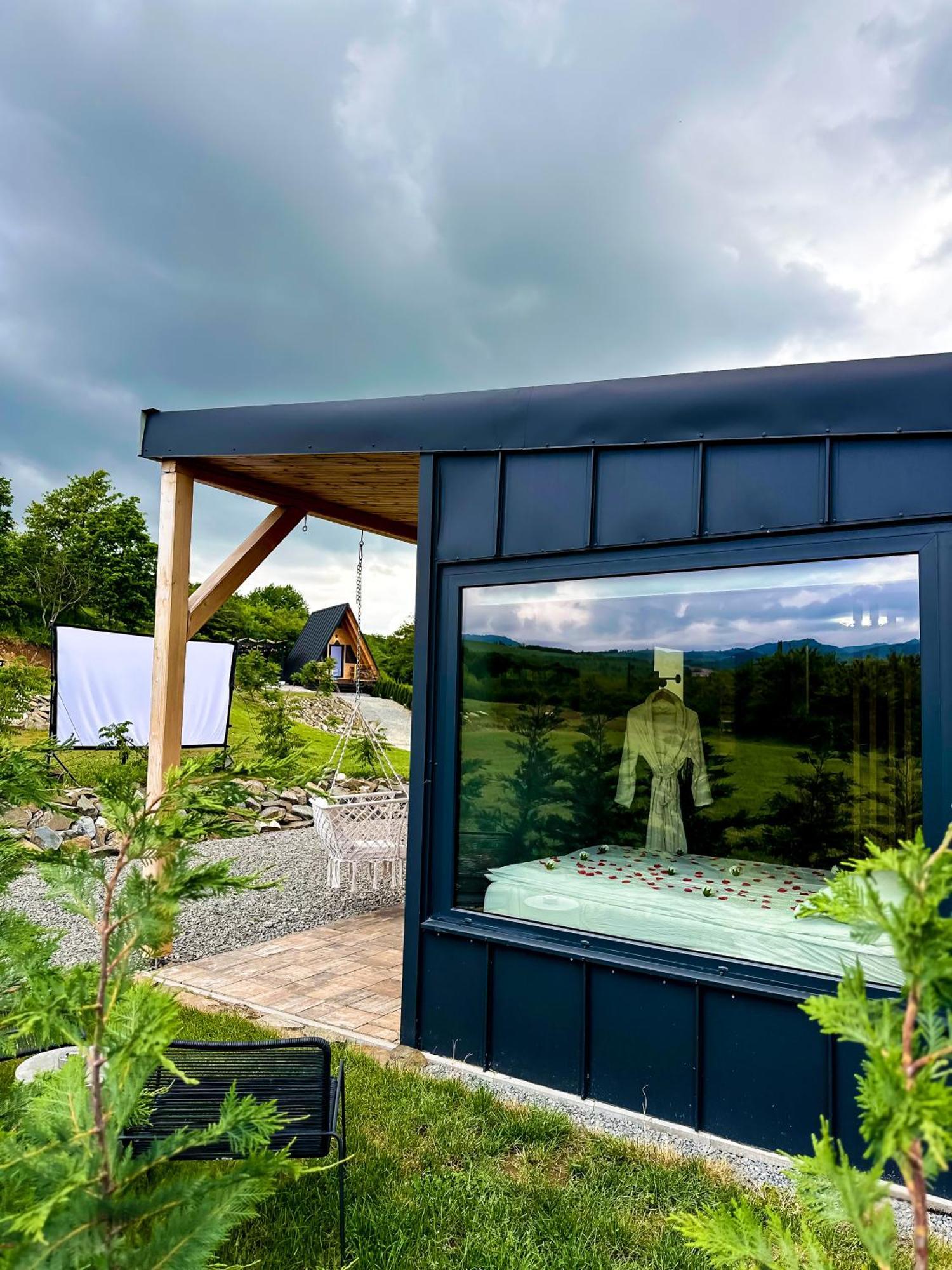 Villa Kubiq Transalpina Petresti Exterior foto