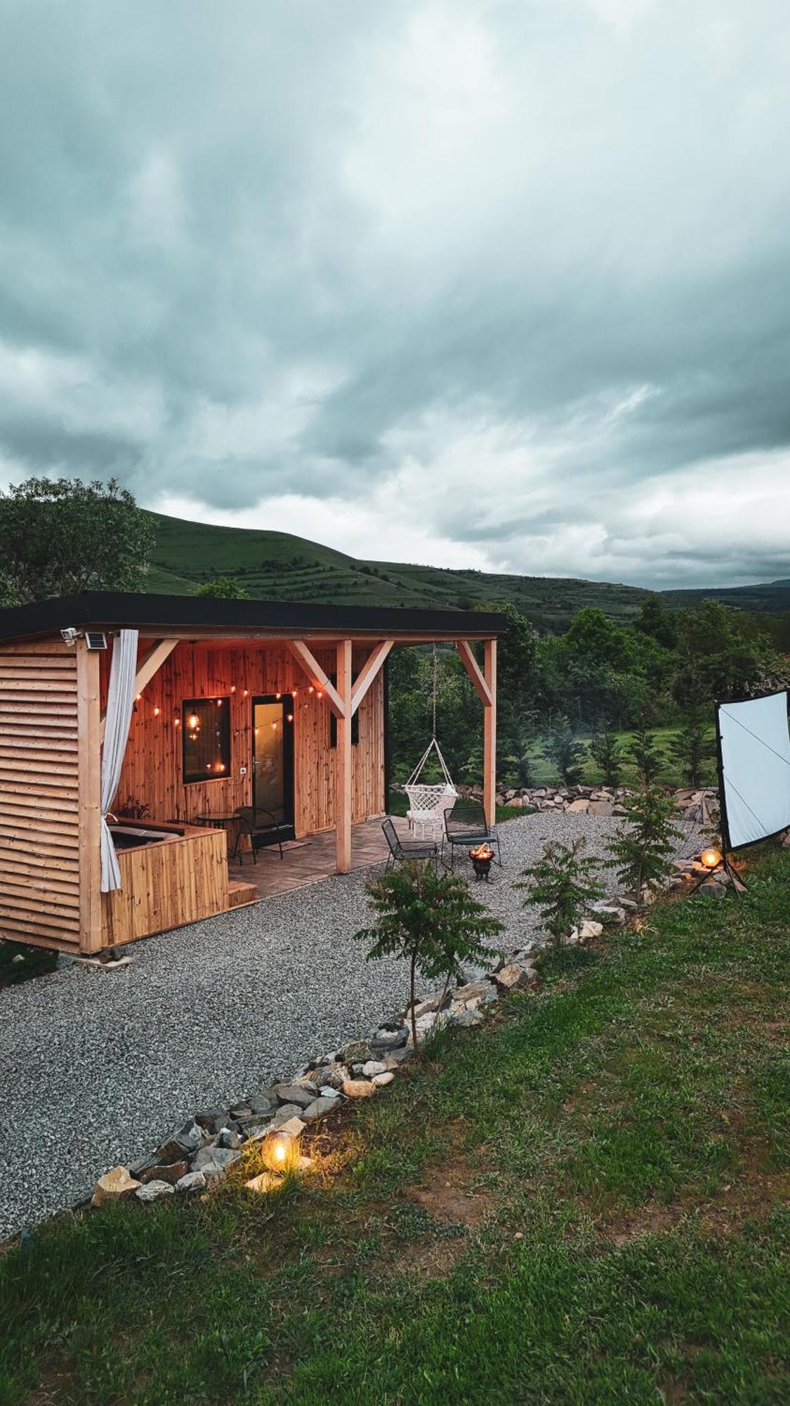 Villa Kubiq Transalpina Petresti Exterior foto